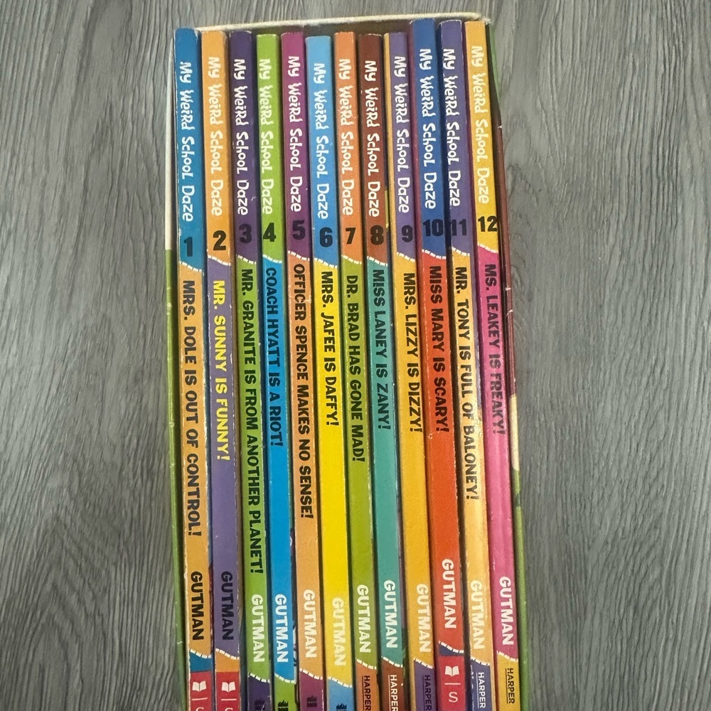 My‎ Weird School Daze Box Set NYT Bestselling Series Teacher Homeschool Chapter - Picture 3 of 5